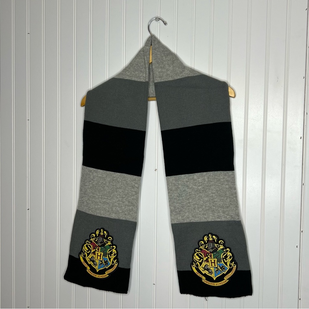 Harry Potter Hogwarts Crest Scarf